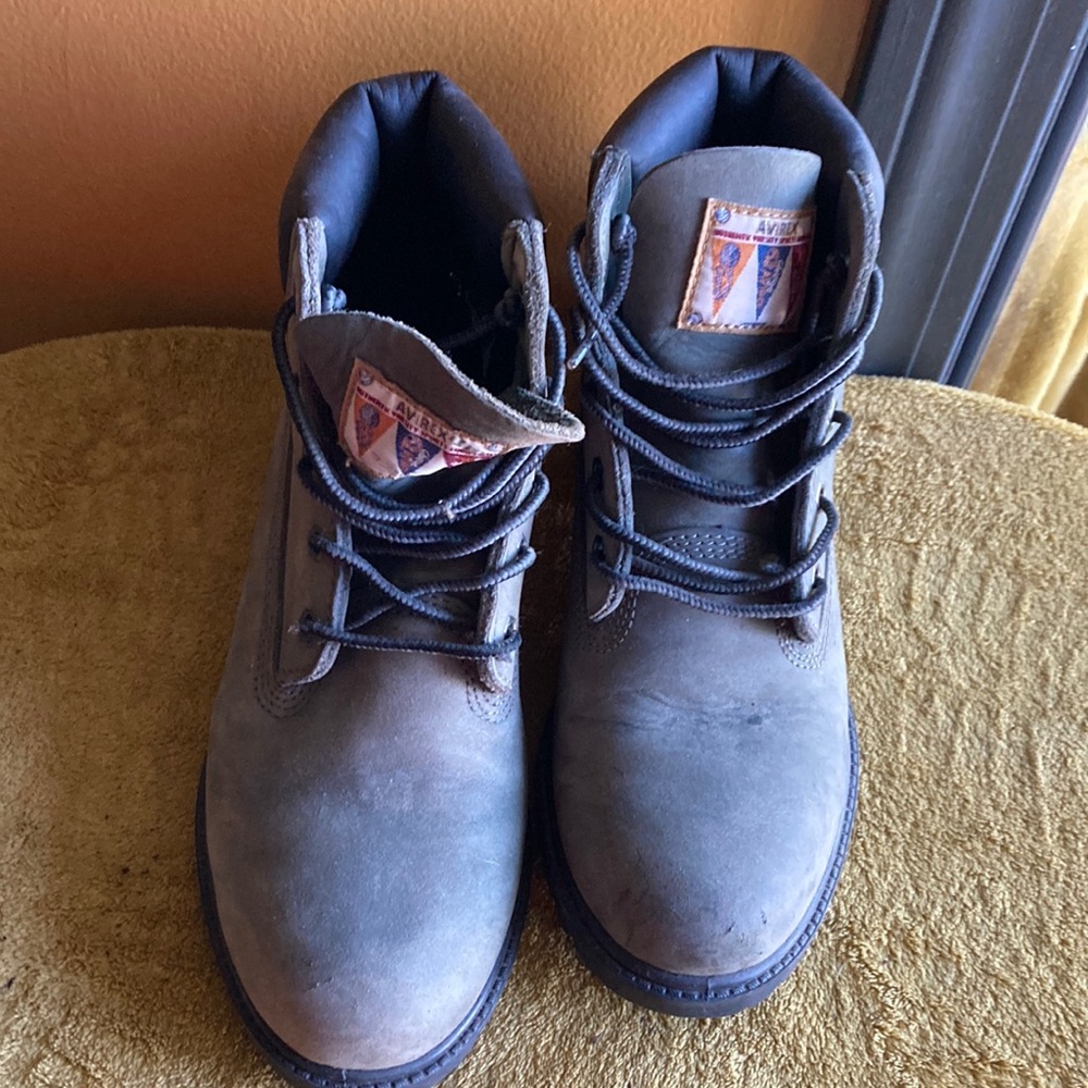 Avirex green leather hiking boots size 5.5 boys fits women 7 and men 6